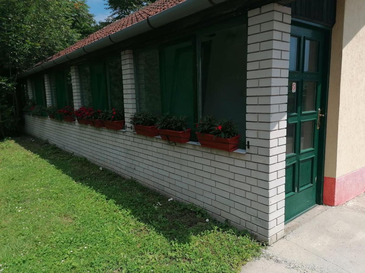 Hôtel Fogado à Palić Extérieur photo